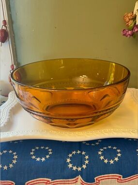 Vintage Amber Colony “Crown/Thumbprint”Pattern Glass Salad Bowl